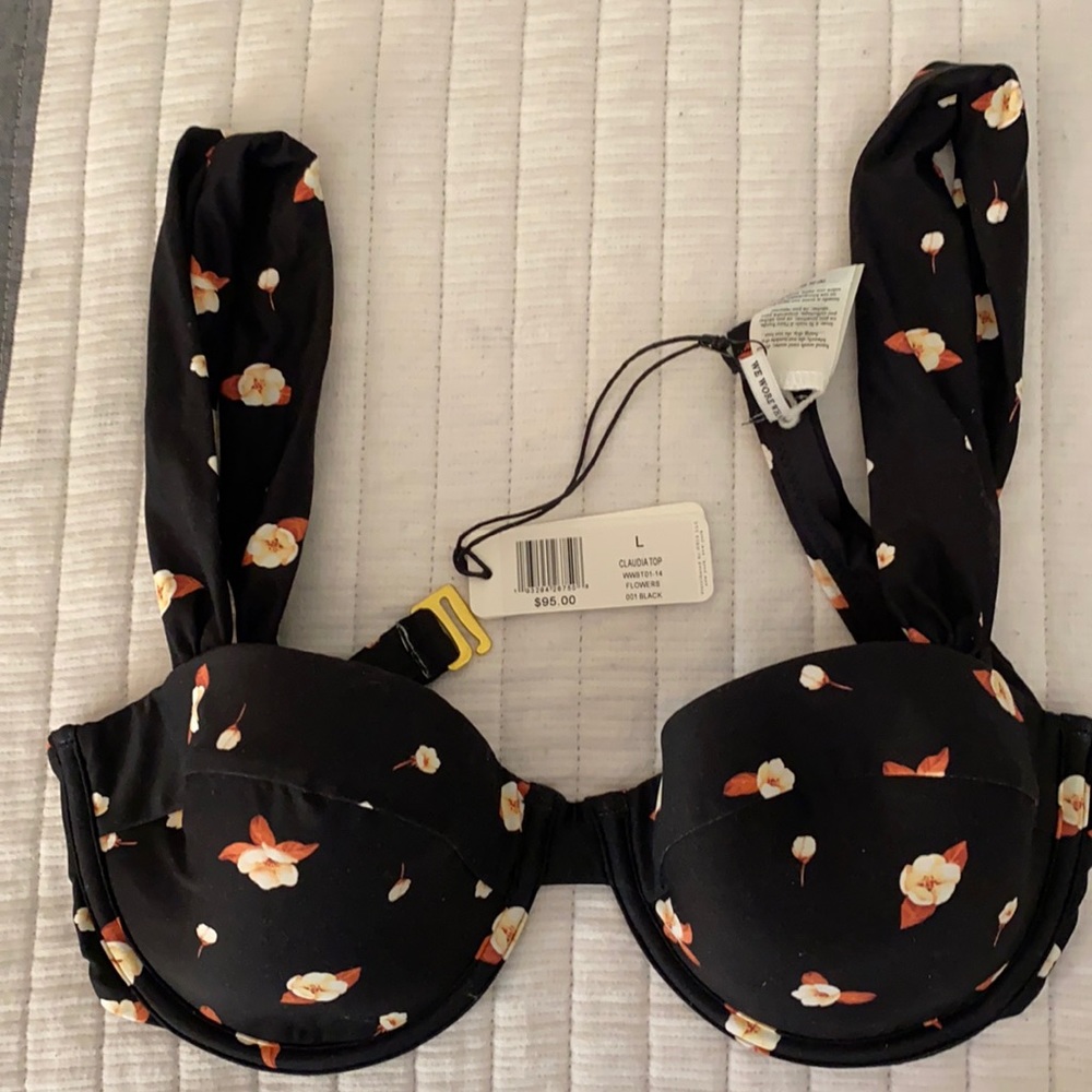 NWT WeWoreWhat Claudia Bikini Top Black Flowers